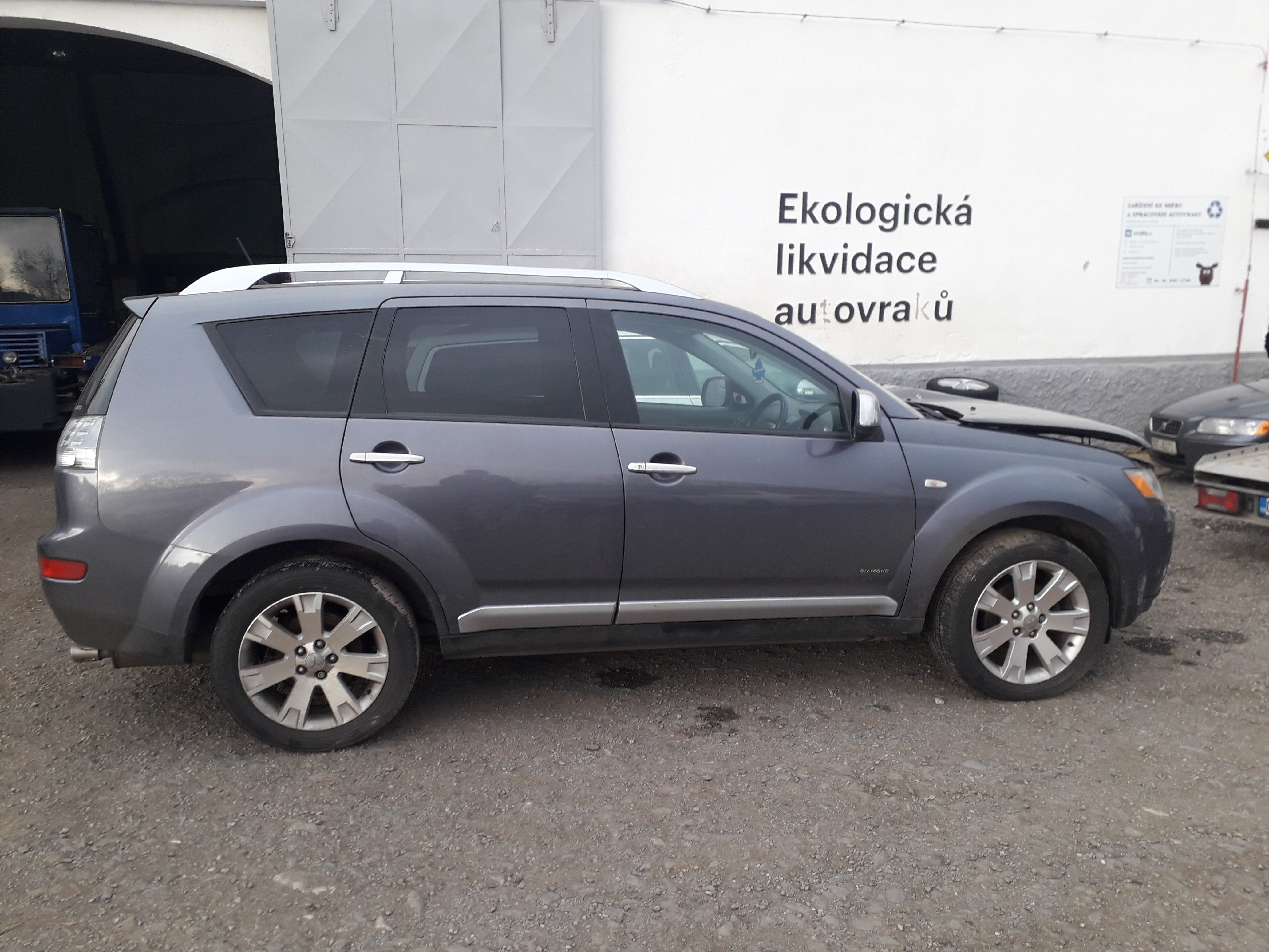 Mitsubishi Outlander II 2.2DID 115kW 4HN šedý Mitsudíly