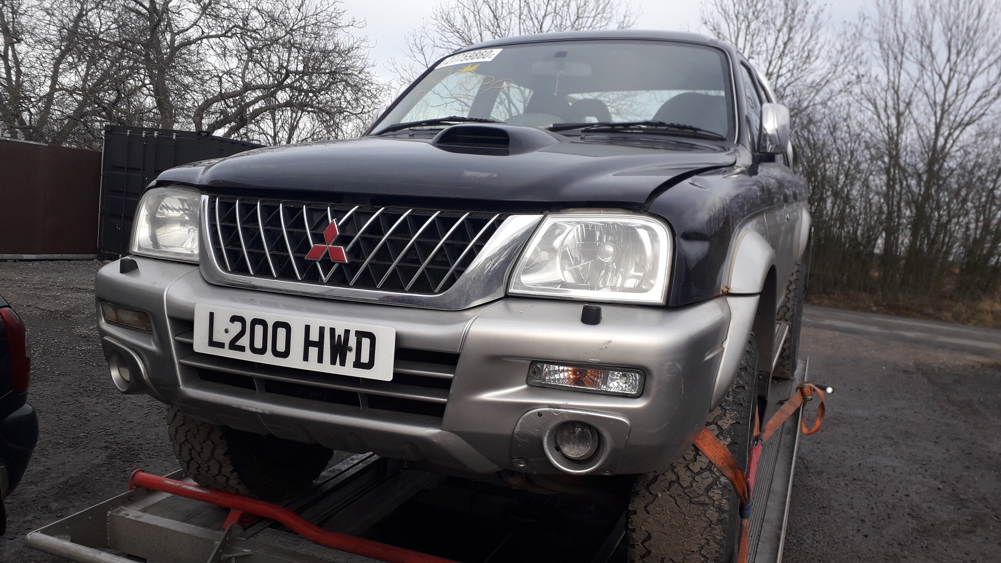 Mitsubishi L200 2.5TD 85kW rám korby st. černá Mitsudíly