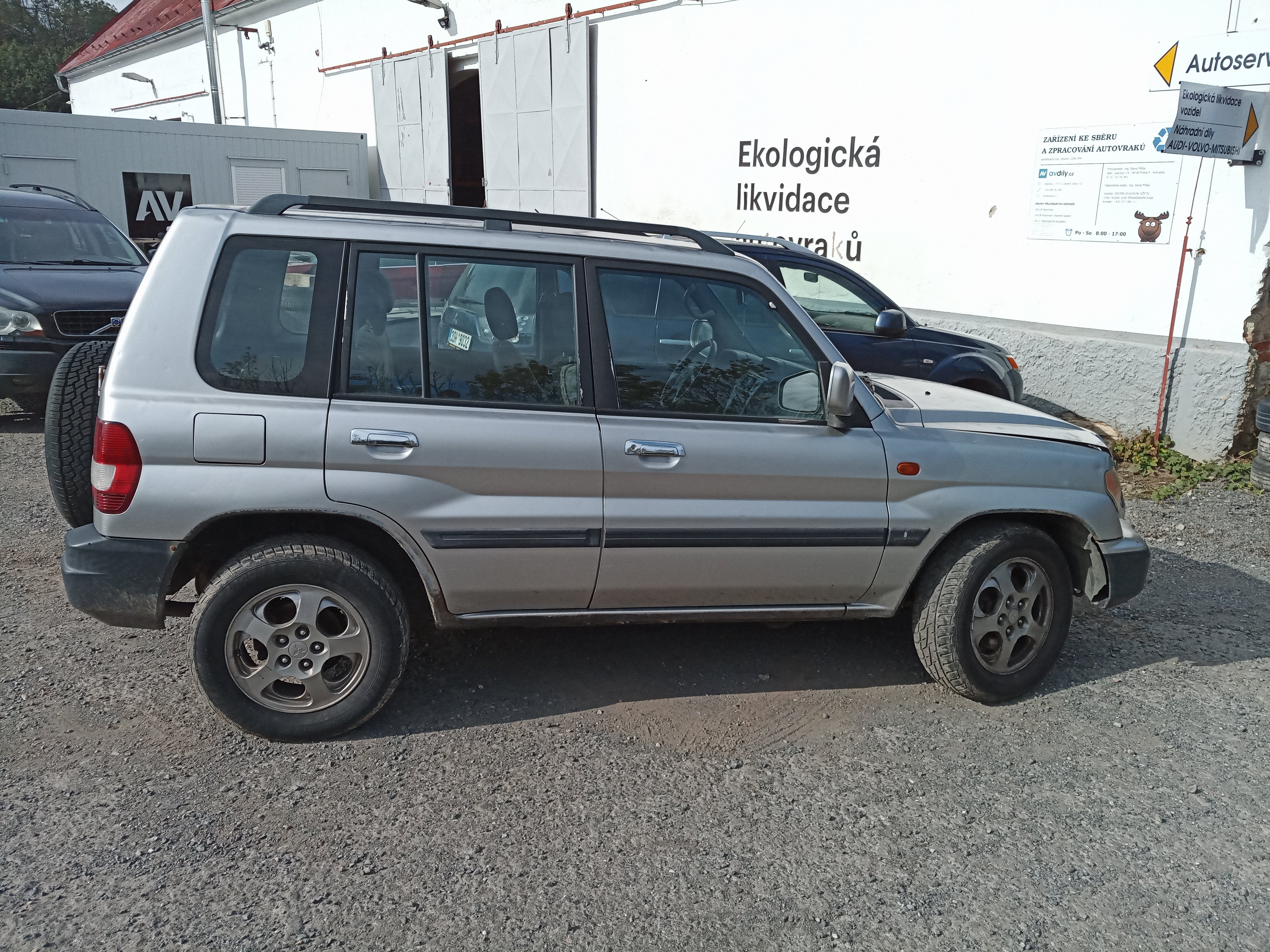 Mitsubishi Pajero Pinin 2.0GDI 95kW MAN stříbrné CZ