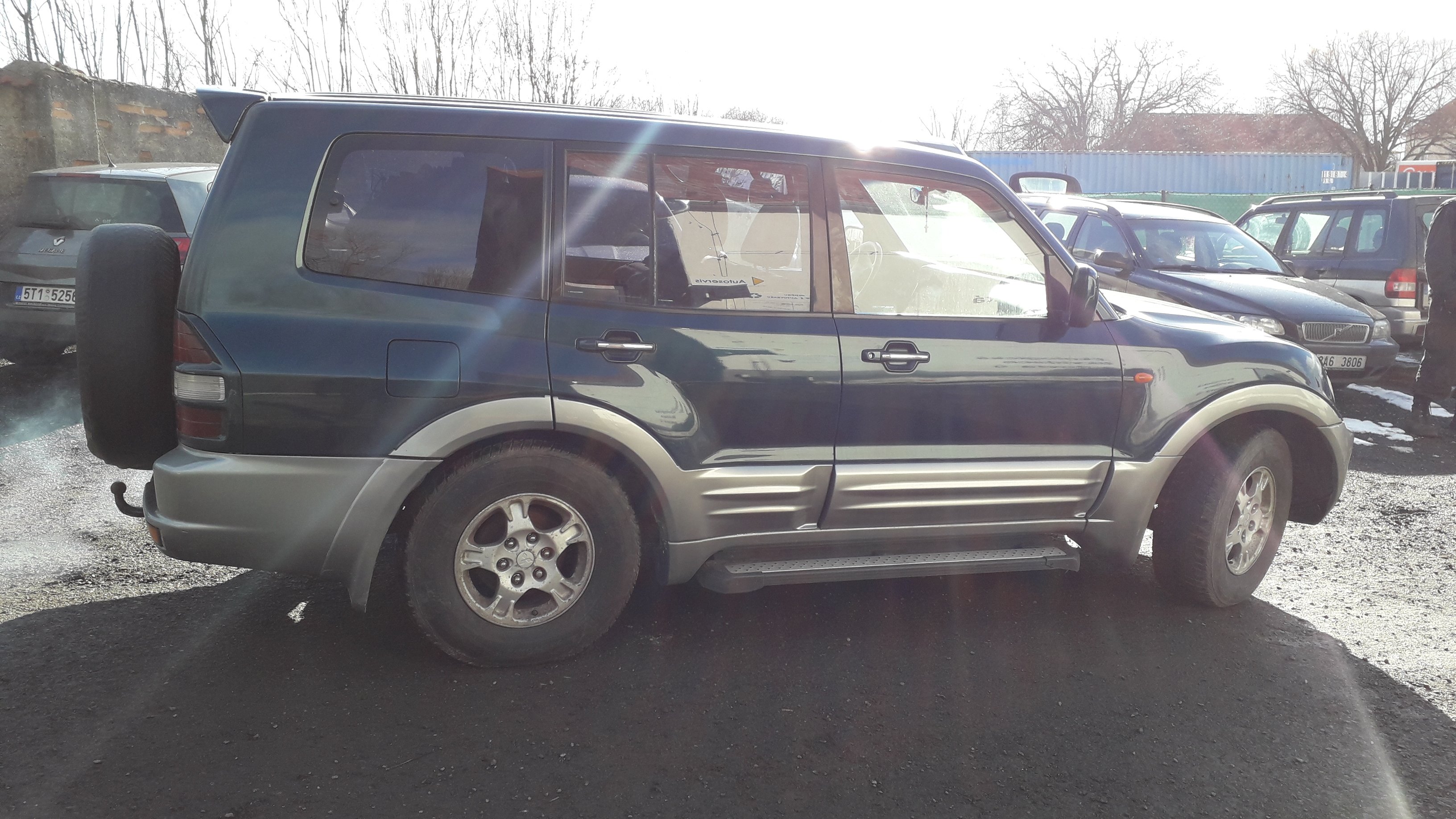 Mitsubishi Pajero 3.2DID 118kW stříbrno zelené CZ