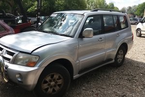 Mitsubishi Pajero 3.2DID 118kW stříbrné
