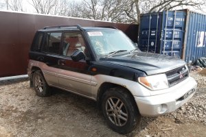 Mitsubishi Pajero Pinin 2.0GDI 95kW stříbrno-černý