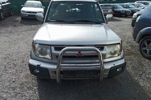 Mitsubishi Pajero Pinin 2.0GDI 95kW MAN stříbrné CZ