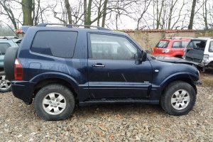 Mitsubishi Pajero 3.2DID 118kW tmavě modré