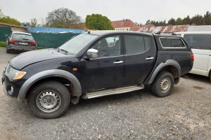 Mitsubishi L200 2.5DID 100kW Triton černá CZ